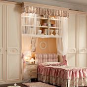 Детская комната для девочек из коллекции PATINATED в бело-розовых тонах