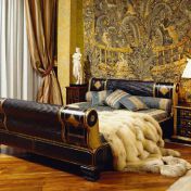 Кровать с высокими изголовьями от Coleccion Alexandra.