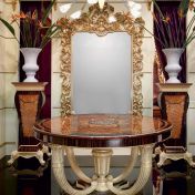 Стол, зеркало и цветочный стенд фабрики Carlo Asnaghi