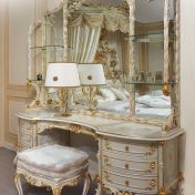 Туалетный столик-консоль и пуф для королевской спальни коллекции Stella d'Oriente