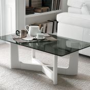Кофейный столик со стеклянной  столешницей