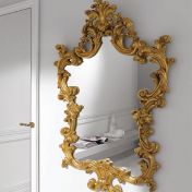 Королевское зеркало в золотом цвете