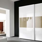 Платяной шкаф из коллекции SESTANTE в белом лаке со вставками из стекла