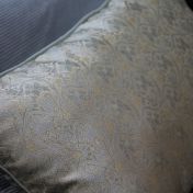 Жаккардовая подушка