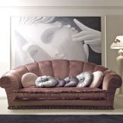 Шикарный диван для гостиной