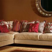 Угловой диван SHON с декоративными подушками