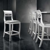 Высокие и классические стулья EVA